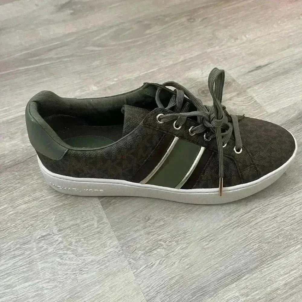 MICHAEL KORS - Poppy Stripe Lace
Up Sneaker 9 - Picture 5 of 11